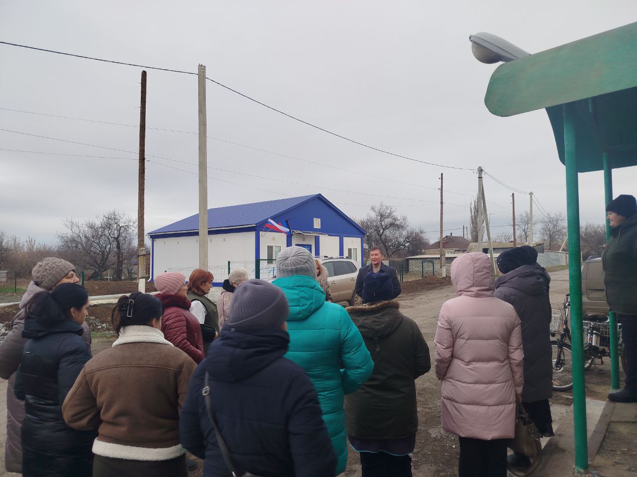 Заместитель главы администрации Старобешевского муниципального округа Осадчий Сергей Евгеньевич провел встречу с гражданами села Петровское