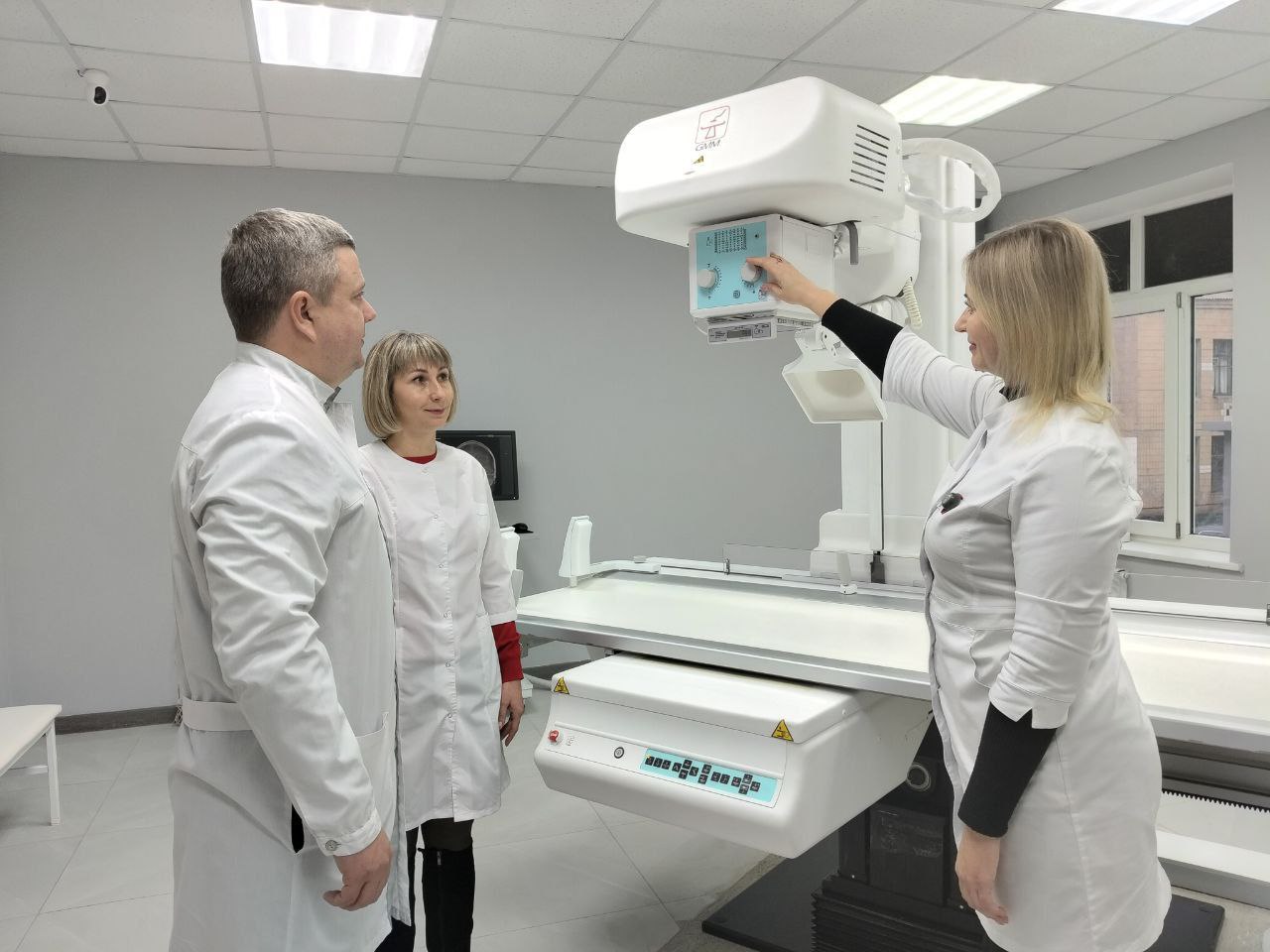 Сергей Ермаков: В Снежном заработал новый цифровой рентген