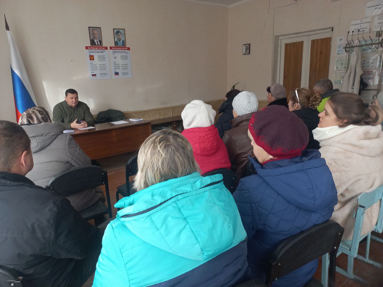 Глава Амвросиевского муниципального округа Игорь Лызов встретился с жителями с. Елизавето-Николаевка