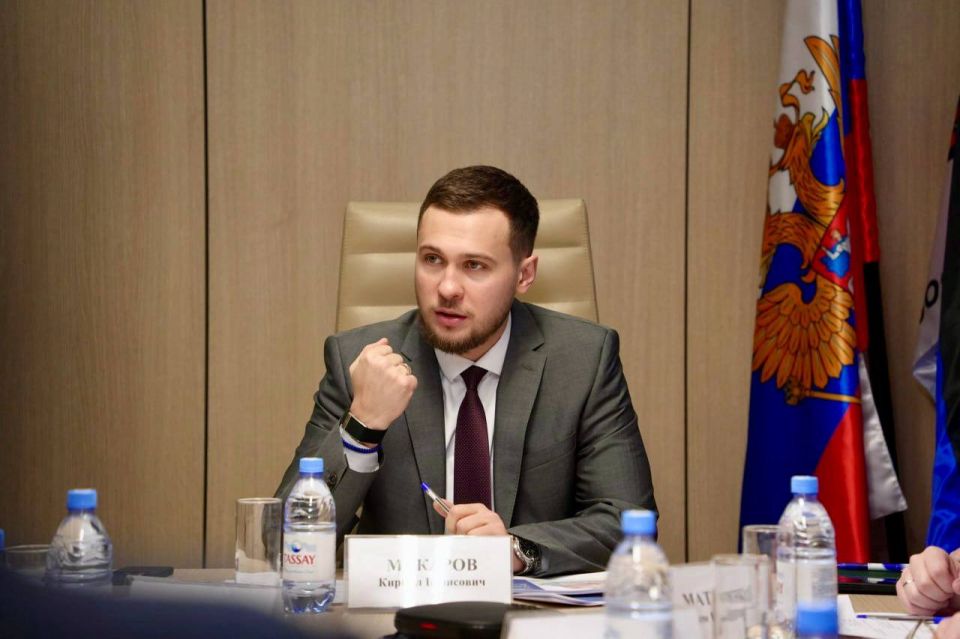 Вице-премьер Кирилл Макаров провел рабочее совещание, на котором обсудили инвестпроекты по развитию туризма