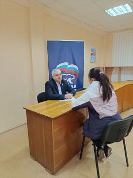 Сегодня, 18 декабря 2025 года, в Кировском районе г. Донецка состоялся приём граждан в Общественной приемной Общественного Движения «Донецкая Республика» и Единой России