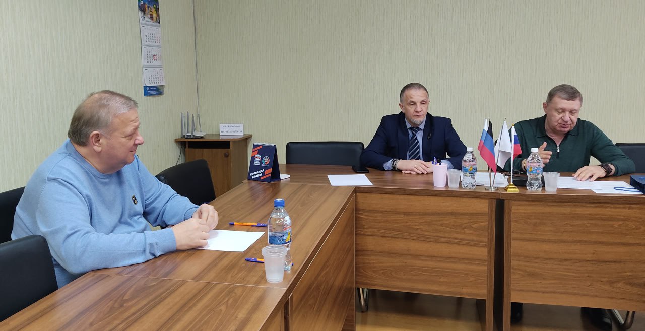 РАБОТА КОМИТЕТОВ. Сергей Скиданов провел заседание постоянного комитета по вопросам городского хозяйства и муниципальной собственности, на котором рассмотрен ряд вопросов