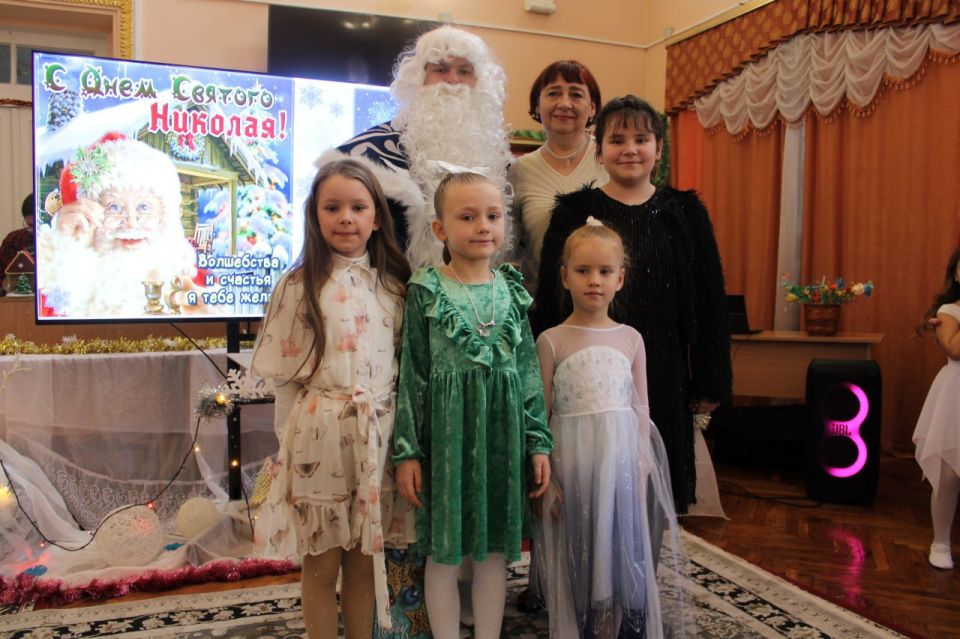 Святой Николай в гостях у детей