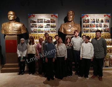 Алексей Кулемзин: С 9 по 18 декабря в Художественном музее «Арт-Донбасс» прошла выставка в рамках патриотического проекта Михаила Сердюкова «Аллея российской славы»