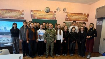 � ������ �����������, ����������� 80-� ��������� ������� ������ � ���� ��������� ���������, � ���� ������ �13 �. �. ����ǻ ���������� ����� ������ � ������������ �������