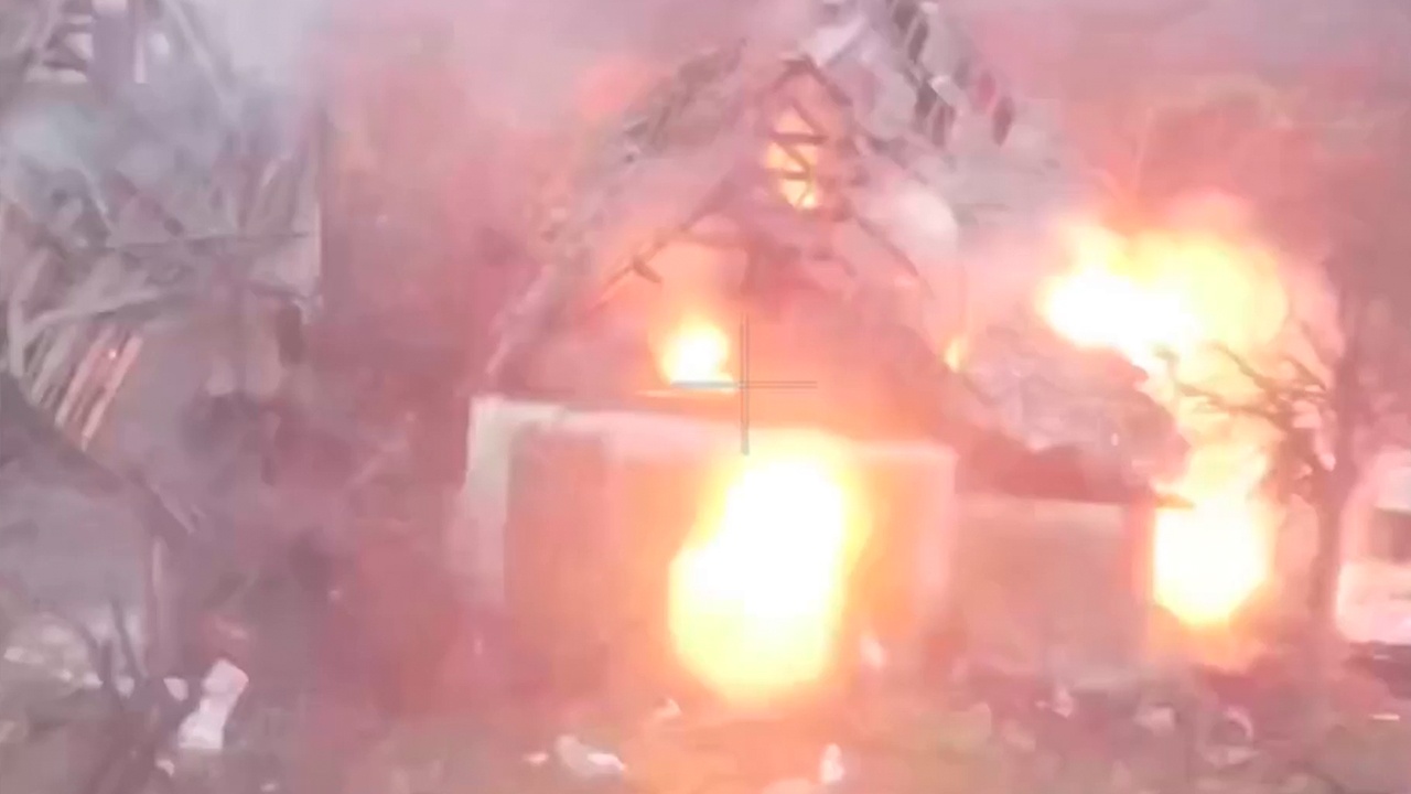 ВС РФ зачищают позиции ВСУ в окруженном Димитрове