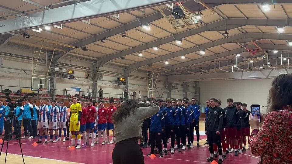 ��������� �������: � �������� ��������� ������������� ����� ������ � ���������� ��������� ������ � �������� ������ �� 6 �����