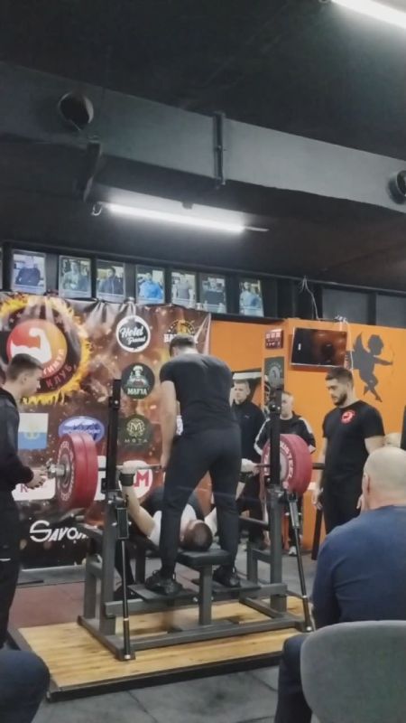 21 декабря 2025 года в городе Мариуполь прошёл турнир по пауэрлифтингу дисциплина «Жим лёжа» «STIMUL CUP» среди юношей и девушек, юниоров и юниорок