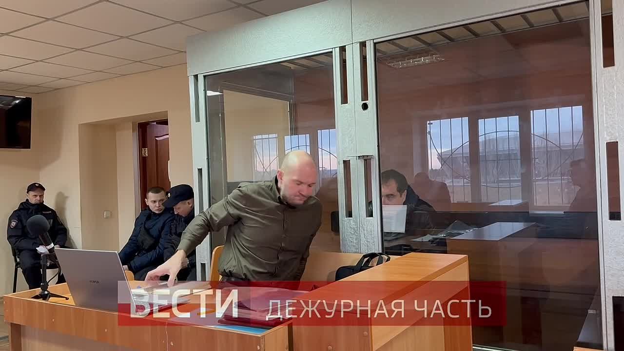В Ворошиловском межрайонном суде Донецка сейчас избирают меру пресечения первому замглавы администрации города Снежное Василию Шергелашвили
