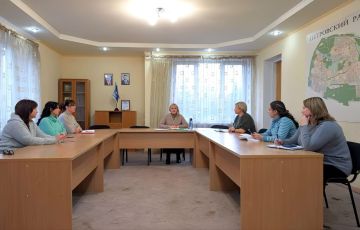 Наталья Бегуненко: Сегодня, 26 декабря, в Управе Петровского внутригородского района Администрации г.о. Донецк состоялась встреча начальника Межрайонной инспекции Федеральной налоговой службы №2 по ДНР Дубовцовой Ольги...