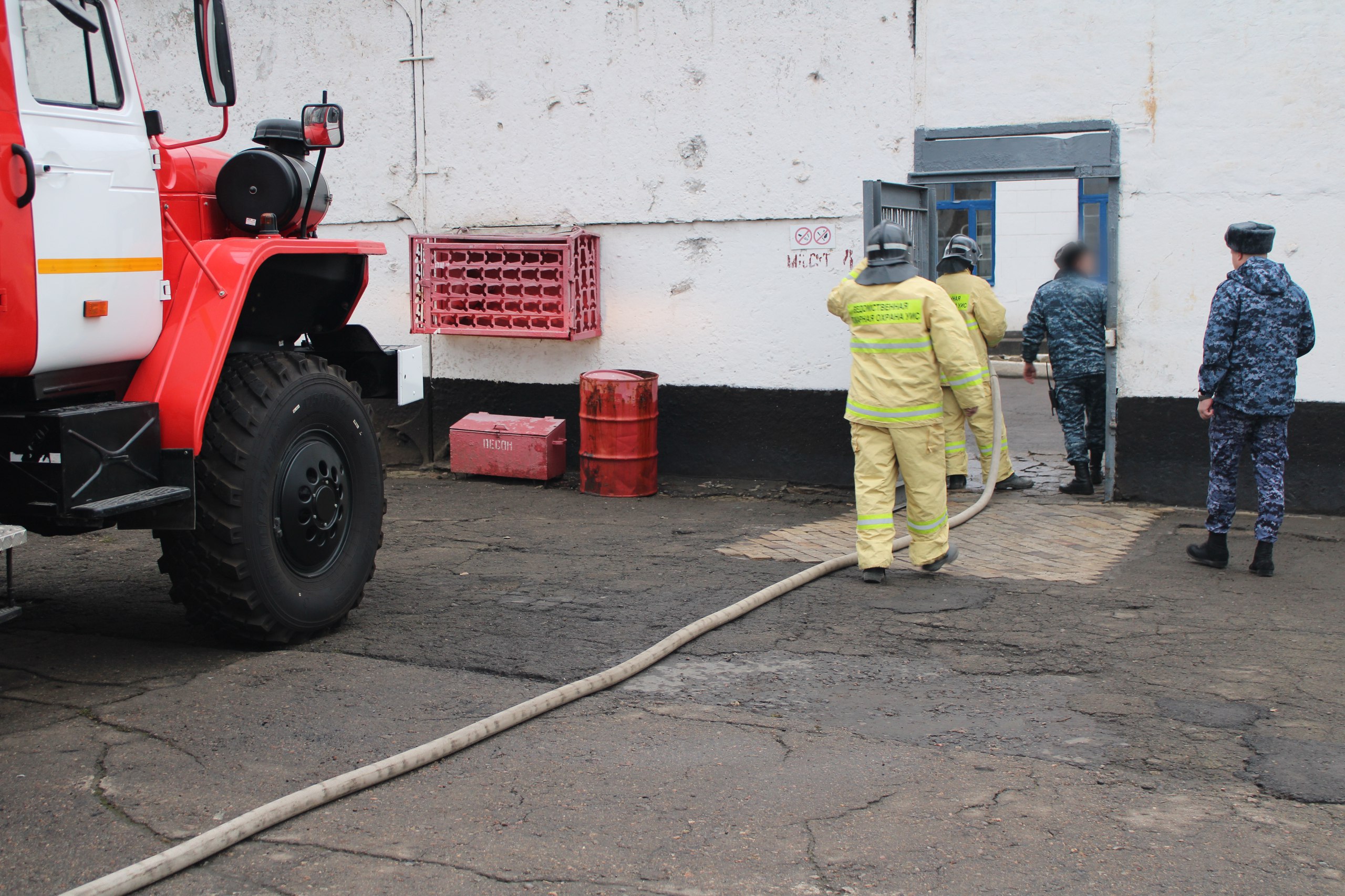 Сотрудники ИК-8 приняли участие в пожарно-тактических занятиях