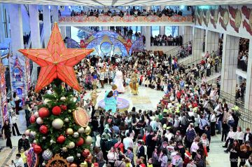 Дети из новых регионов посетили Кремлевскую елку