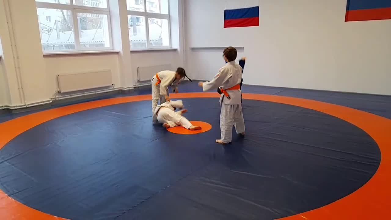 27.12.2025 г. На базе СК "Портовик" прошла открытая тренировка с участием спортсменов МБУ ДО "Мангушской СШ"