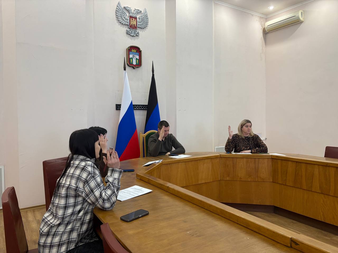 Сегодня на очередном заседании антитеррористической комиссии Тельмановского муниципального округа Донецкой Народной Республики был утвержден план работы на 2026 год