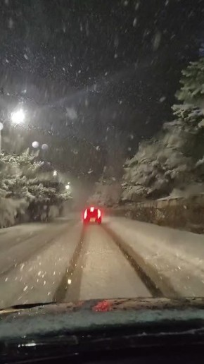 Наши подписчики сообщают о снежном коллапсе на ЮБК