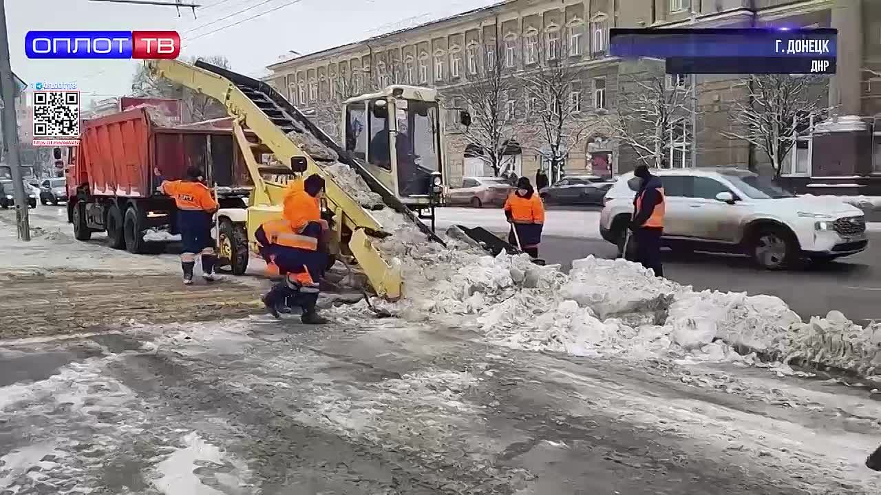 Все силы на расчистку дорог