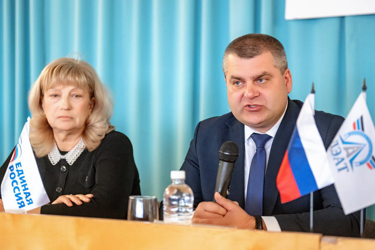 Юрий Атаманов: Год 2025 подходит к концу, и я, как член партии «Единая Россия», считаю своим долгом подвести итоги проделанной работы и поделиться ею с вами