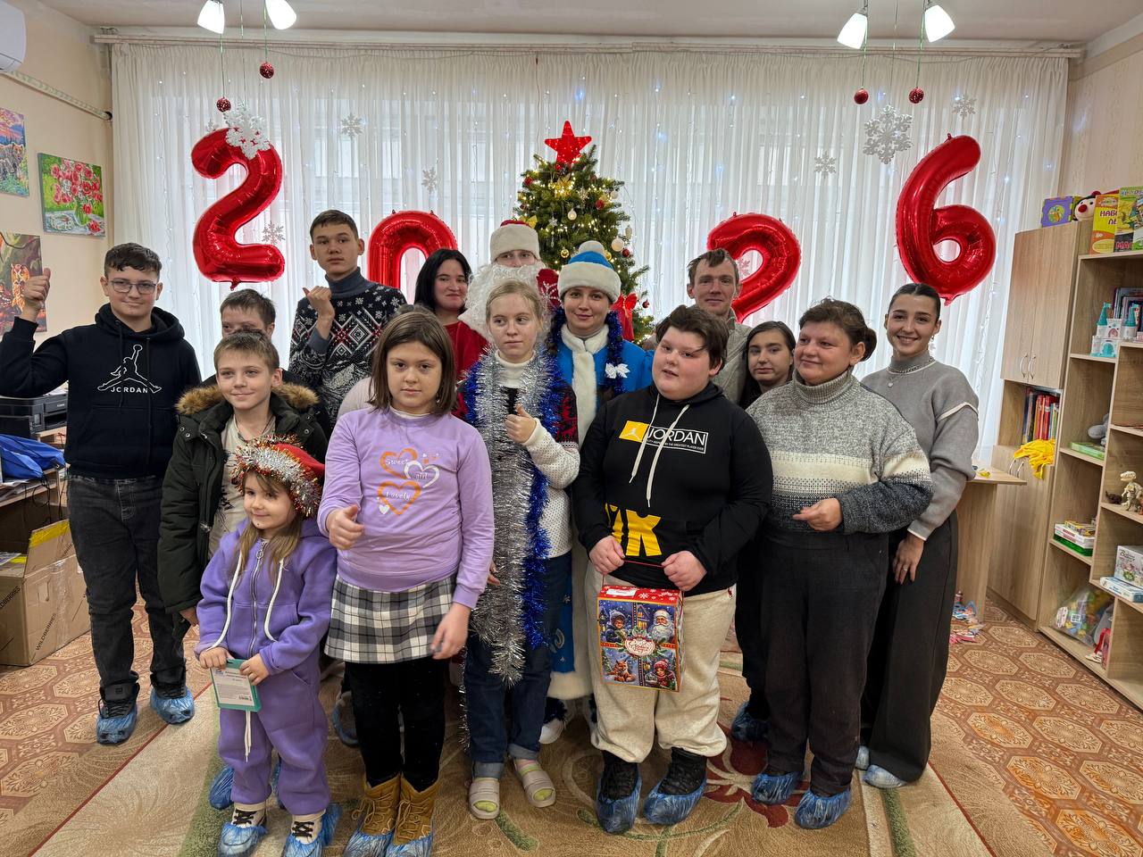 В рамках реализации проекта «Крепкая семья» ВПП «Единая Россия», в преддверии Нового года, отдел опеки и попечительства администрации городского округа Дебальцево совместно с МБУ «Центр социальной реабилитации инвалидов и...