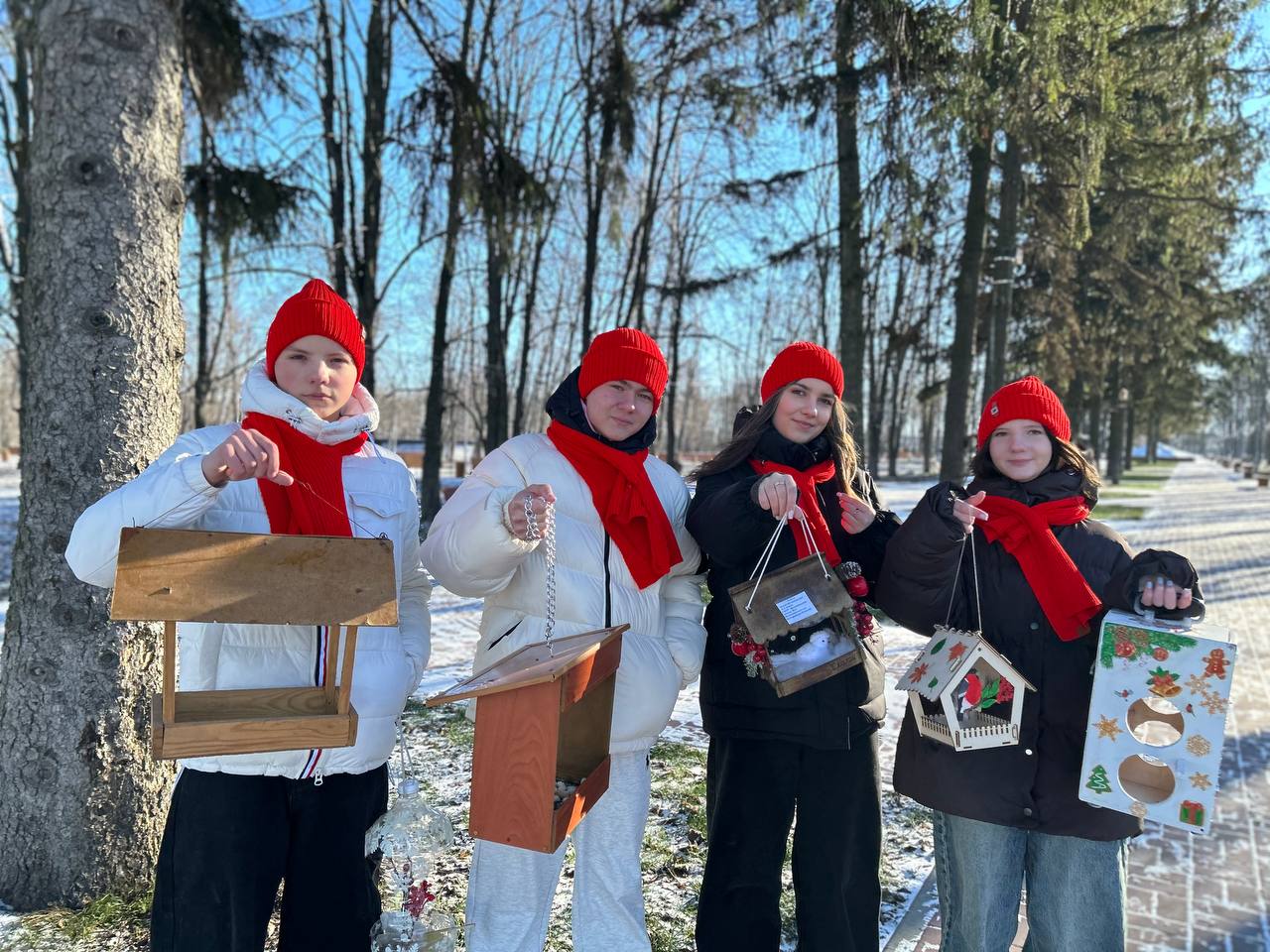 «Кормушка добра»: школьники муниципального округа поддержали городскую фауну