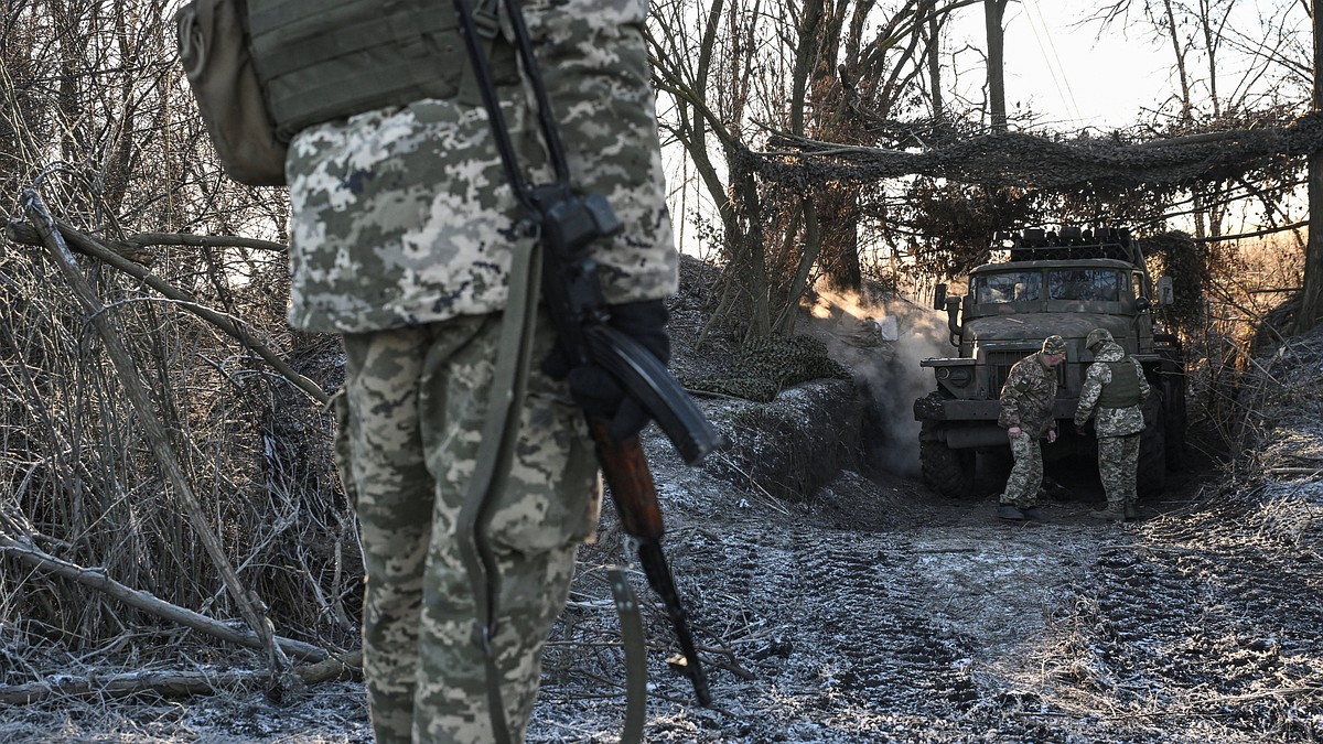 Элитное подразделение ВСУ взвыло под огнем в районе Гуляйполя: украинские боевики просят вывести их с позиций