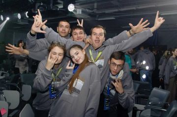 Вперед, за опытом! За год свыше тысячи юных дончан стали участниками 74 форумов