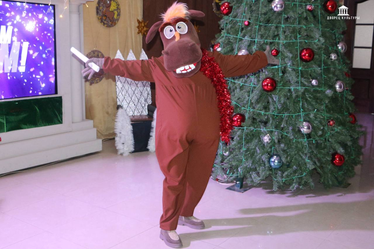 3 января Харцызский городской Дворец культуры погрузился в настоящую новогоднюю сказку