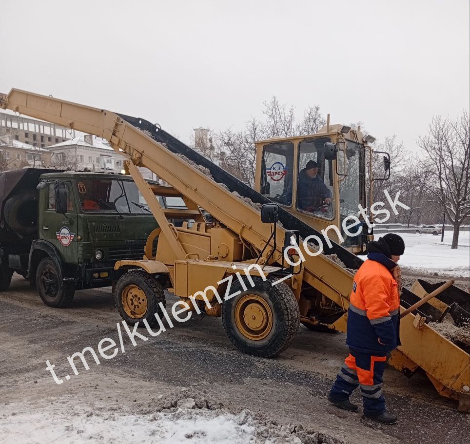 Наталья Бегуненко: Сотрудники муниципального предприятия «Дорожное ремонтно-строительное управление» продолжают активно работать во всех районах города, заботясь о комфорте жителей