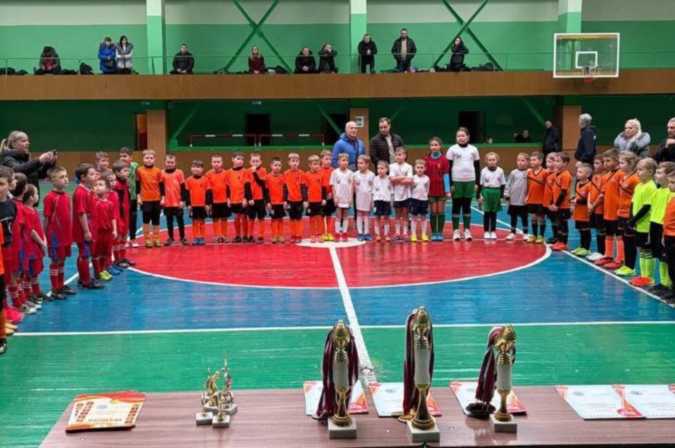 Юные футболисты ДНР провели в Макеевке Рождественский турнир