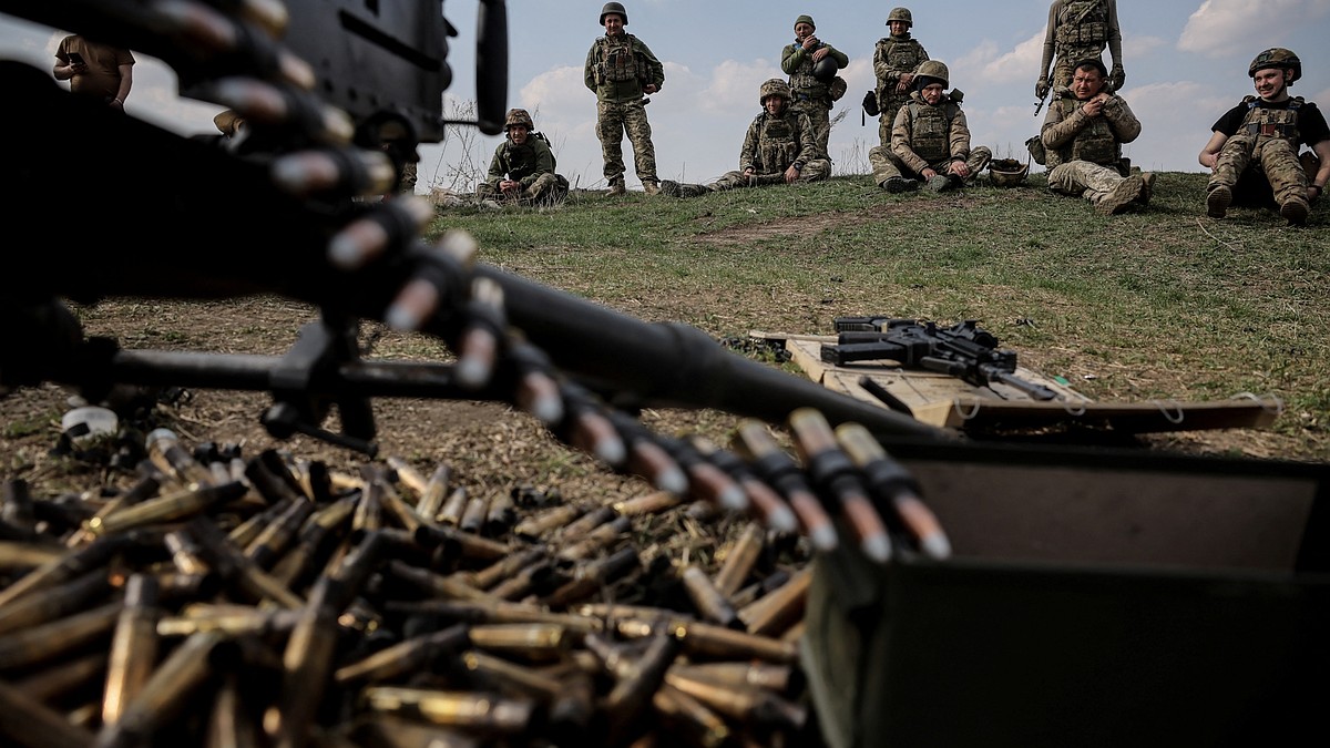 «Скажут, будем стрелять»: Украинские боевики грозились открыть огонь по детям