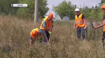 Вместо каникул — на стройку! Выбор торезского школьника привёл его к награде