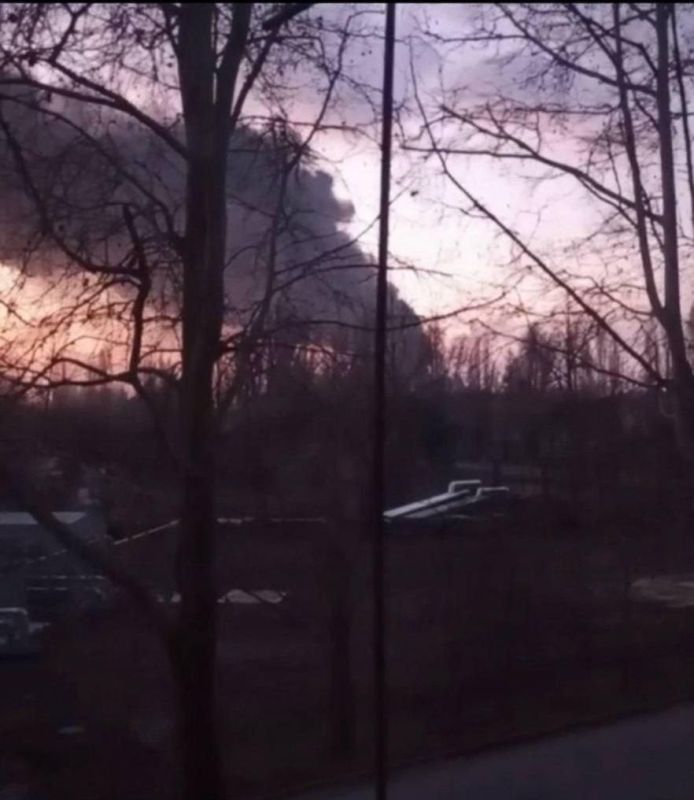 Юрий Котенок: Дым над Криворожской ТЭС. Ночью по объекту работали "Герани"