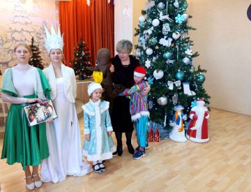 Александр Волошин: #гуманитарнаяпомощь. Настоящее новогоднее чудо - это не всегда подарки под ёлкой