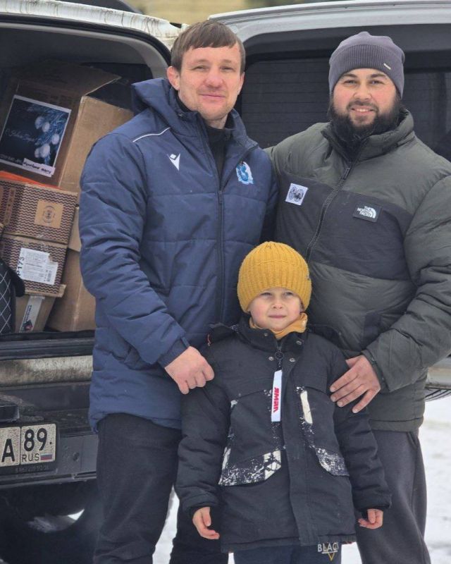 В воскресную школу при. Свято-Скорбященском храме в Волновахе передали помощь