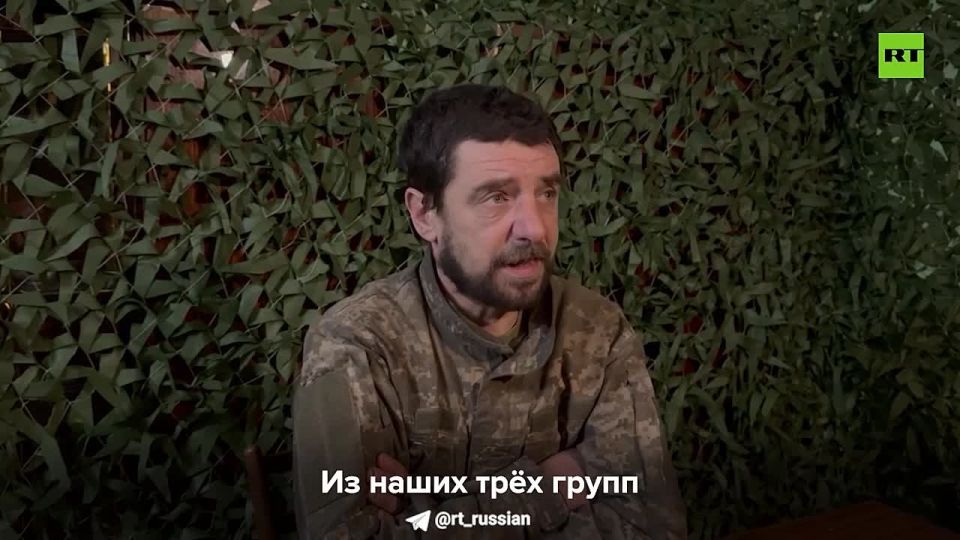 Командование посылает вэсэушников в освобождённый Красноармейск для пиар-акций с украинским флагом