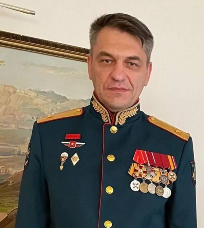 Как сообщается, с должности вновь снят генерал-лейтенант Сухраб Ахмедов, который в июле 2025 года получил звание Героя России
