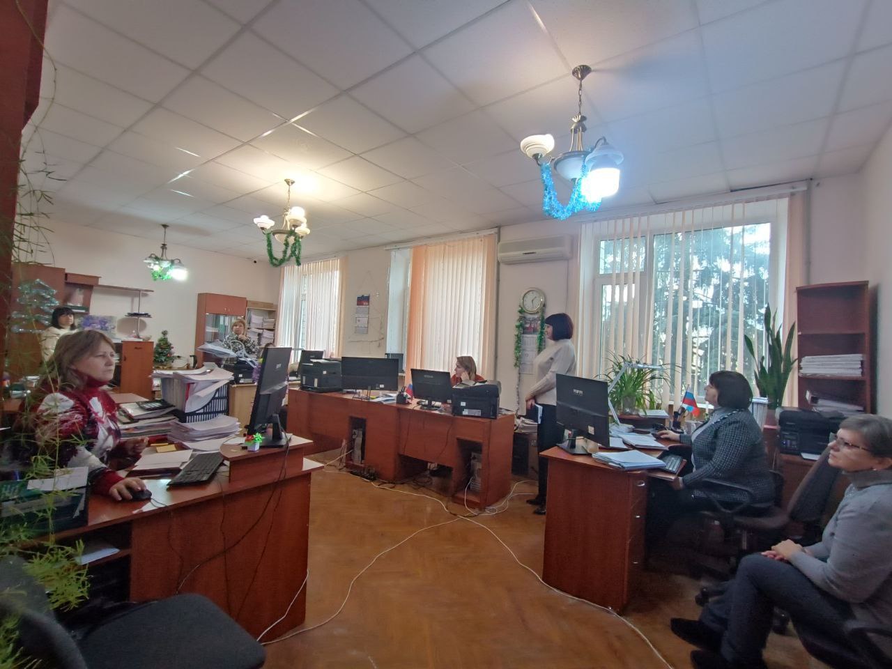 Сегодня заместитель главы Администрации Володарского муниципального округа Васильева О.Ф. провела встречу с трудовым коллективом Управления финансов Администрации Володарского муниципального округа