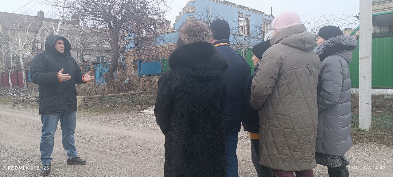 Провёл встречу с жителями города Волноваха