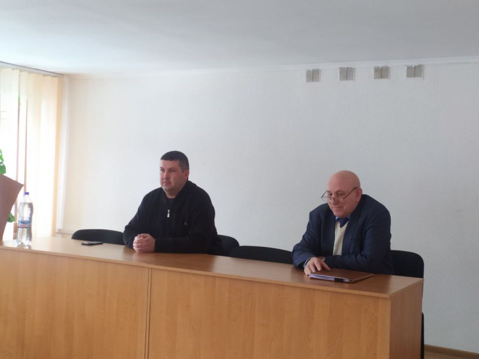 15 января заместитель главы администрации городского округа Торез Александр Люлькович провел встречу с трудовым коллективом Филиала "Торезское ПУВКХ" ГУП ДНР "Вода Донбасса"