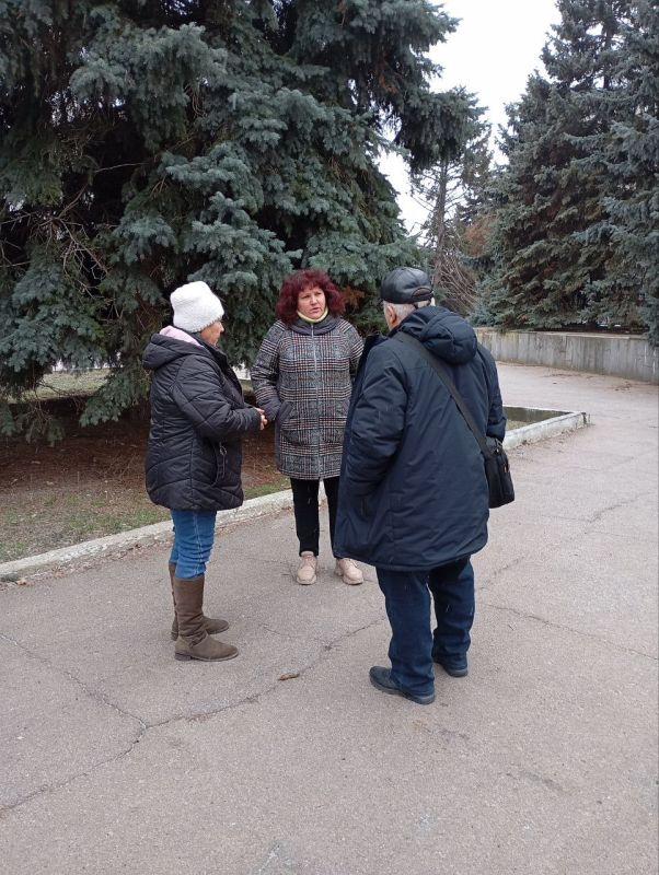 14 января года в городе Светлодарск состоялась встреча руководителя общественной приемной местного отделения Всероссийской политической партии «Единая Россия» Татьяны Давыденко с жителями