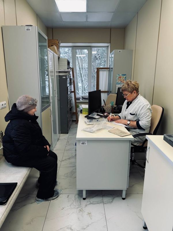 В рамках работы штаба по обеспечению жизнедеятельности специалисты выездной консультативной бригады для взрослого населения осмотрели более 50 пациентов в Тельманово