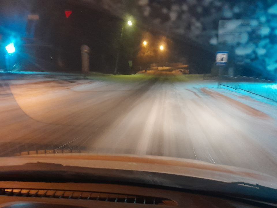 Александр Бондаренко: Свыше 180 единиц спецтехники мобилизовано для борьбы со сложными погодными условиями