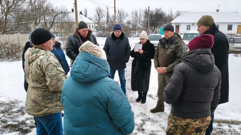 Встретился с жителями села Ровнополь