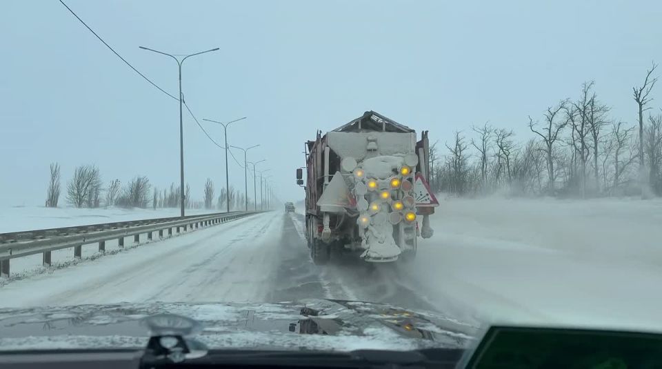 Александр Бондаренко: Федеральная трасса Р-150 - специалисты дорожных служб обеспечивают проезжаемость дорожного покрытия