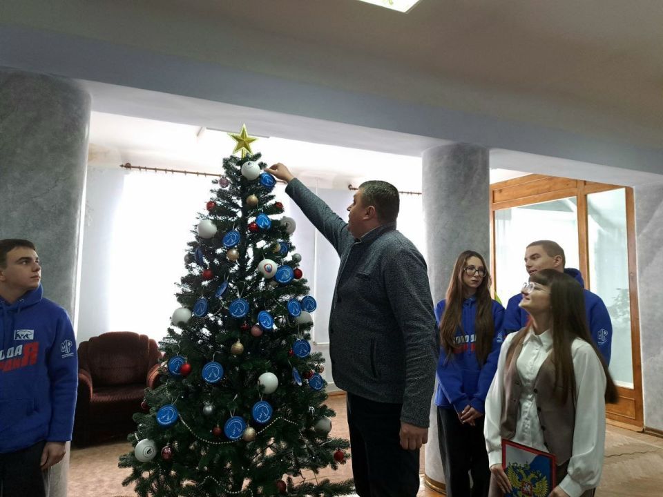 «Ёлка желаний» продолжает дарить радость детям