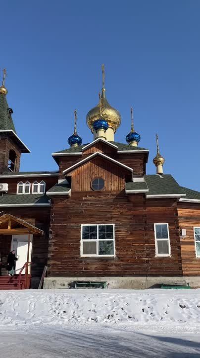 Воскресное утро предлагаем начать со звона колоколов храма Рождества Христова в Арсеньеве