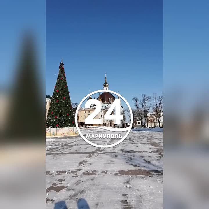 Накануне Крещения звучат колокола в Свято-Покровском соборе, расположенном в центре Мариуполя