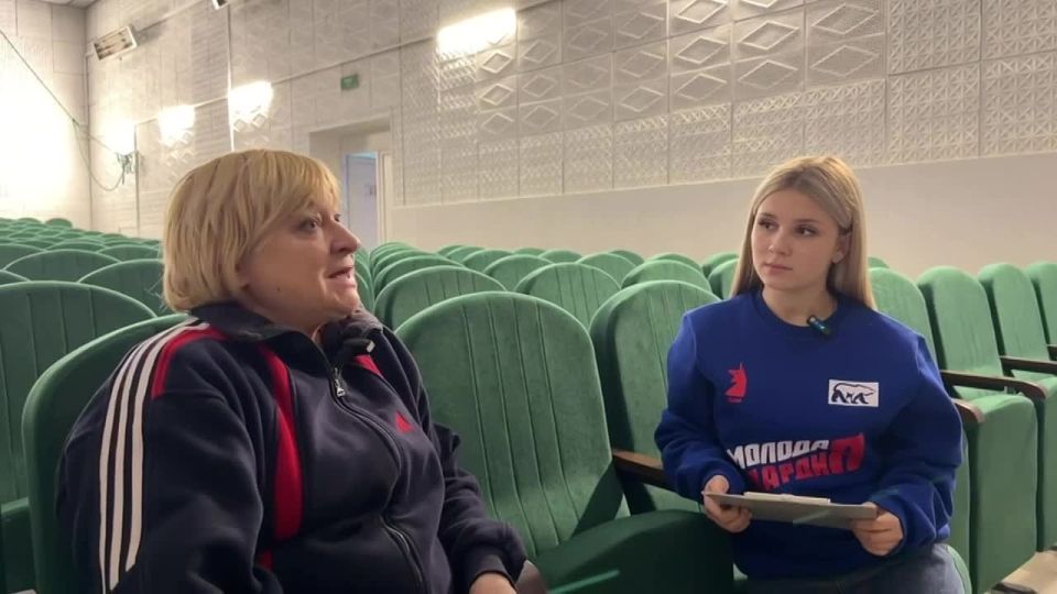 Искусство жить на сцене. В День артиста активист Тельмановского штаба МР и МГЕР ДНР встретилась с настоящим вдохновителем — руководителем образцового циркового коллектива «Арабески»