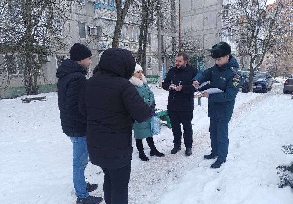 Продолжаются сходы с жителями Ленинского района города Донецка