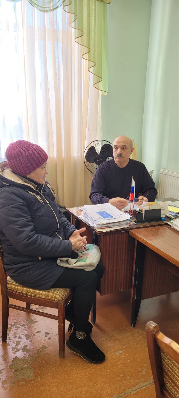 В рамках приема граждан в селе Златоустовка были рассмотрены обращения жителей