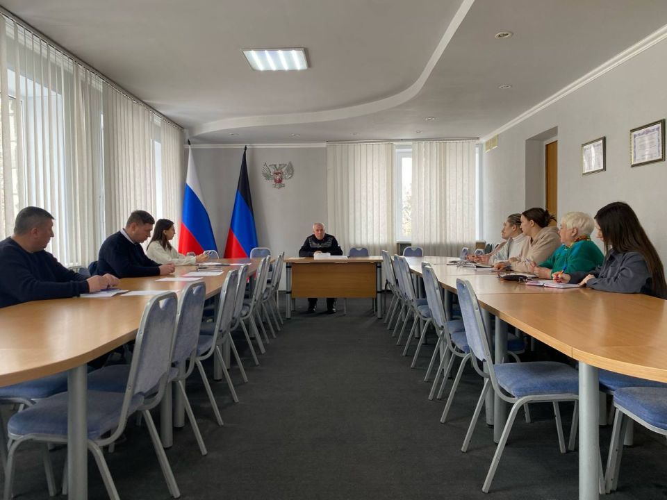 ������� ����������: ������ ��������� ����� �� �������� ��������������� � ������� ������ ��� ��� ���� �. ��������� ������� ����������, ������������ ������������� � ����������, ��� �������� ��� ��������, ����� �������: